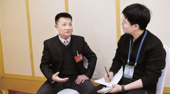 人大代表王富榮：突出創(chuàng  )新引領(lǐng) 促進(jìn)企業(yè)高質(zhì)量發(fā)展